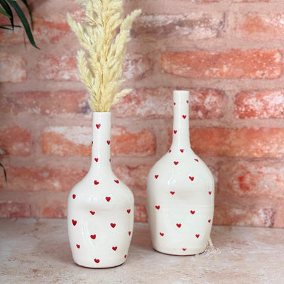 Tayri red heart vase