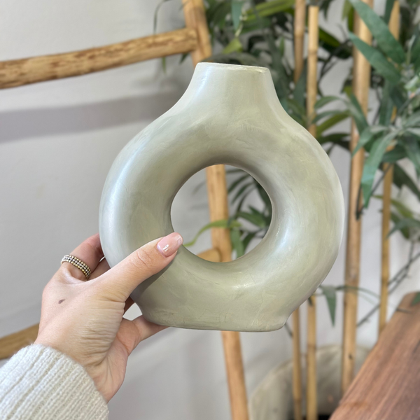 Tafoukt matte small handmade vase