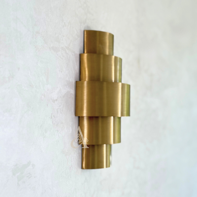 Anarouz wall light in gilded brass