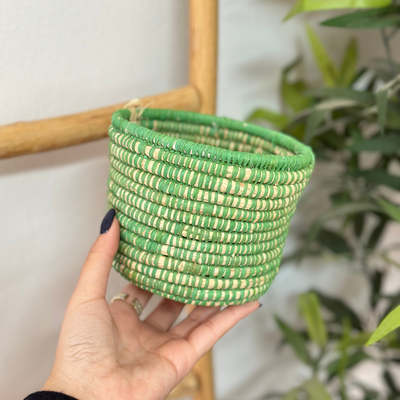 Anouz round light green basket