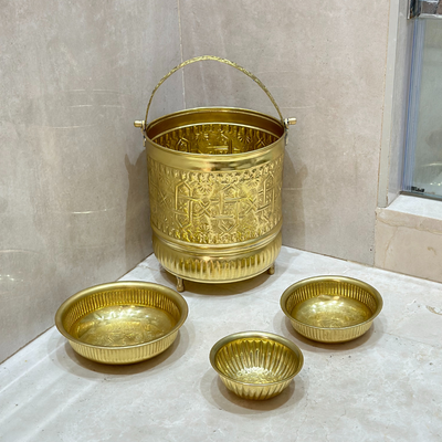 Traditional medium brass bucket