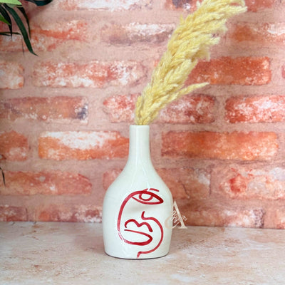 Red Oudm bottle vase