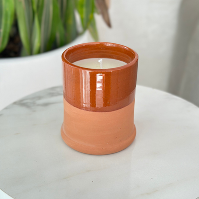Terracota handmade candle in terracotta with Musk scent