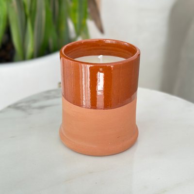Terracota handmade candle in terracotta with Musk scent