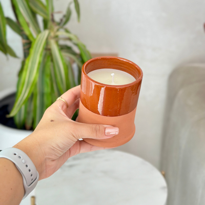 Terracota handmade candle in terracotta with Musk scent