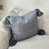 Housse de Coussin à pompons 50cmx50cm Gris foncé - Ajbir