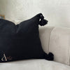 Housse de coussin à pompons 50cmx50cm noir