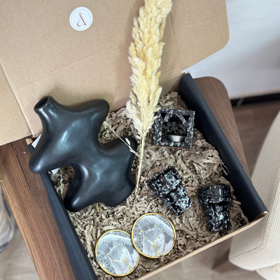 Tayyugt Black Handcrafted Gift Box