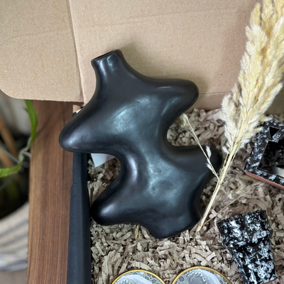 Tayyugt Black Handcrafted Gift Box