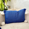 Housse de Coussin à pompons blanc et bleu 50cmx40cm