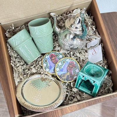 Green tea and water gift box
