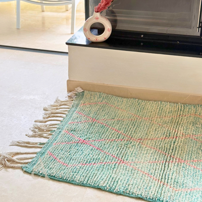 Berber Beni Ouarain rug turquoise and pink 100% sheep wool - 143cm / 97cm