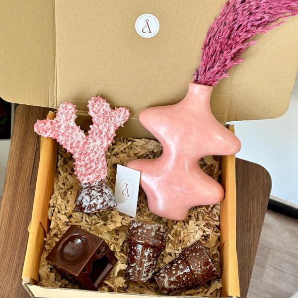 Tayyugt nude handmade gift box