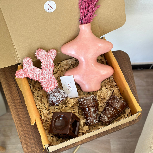Tayyugt nude handmade gift box