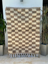 Tapis Beni Ouarain damier crème et taupe- 157cm / 109cm