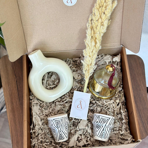 Tit White Handcrafted Gift Box