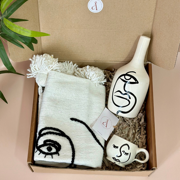 Oudm Handcrafted Gift Box