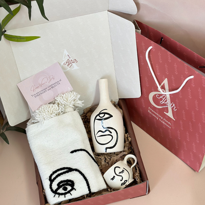 Oudm Handcrafted Gift Box