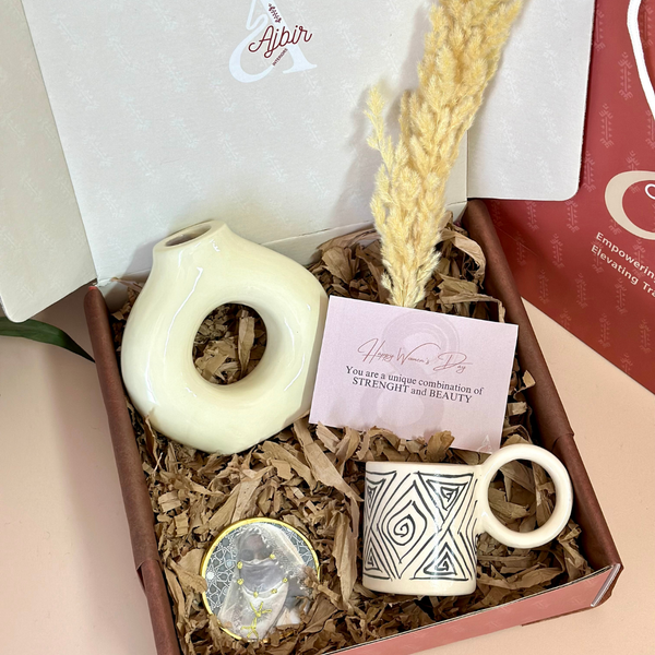 Tit White Handcrafted Gift Box