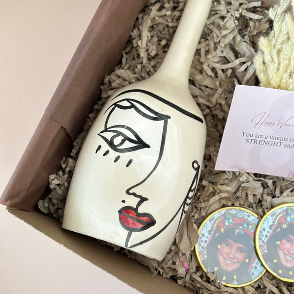 Women's Day Oudm Red Handcrafted Gift Set