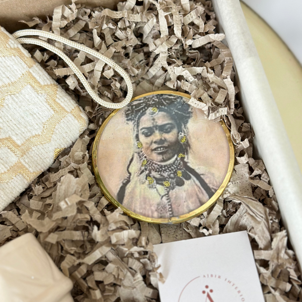 Ilma beige handmade gift box