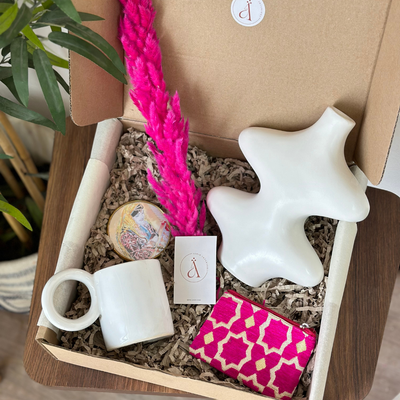 Tayyugt White and Pink Handcrafted Gift Box