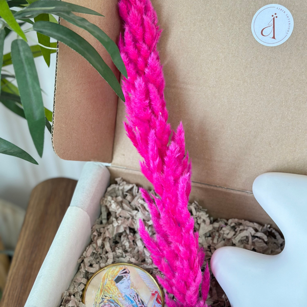 Tayyugt White and Pink Handcrafted Gift Box