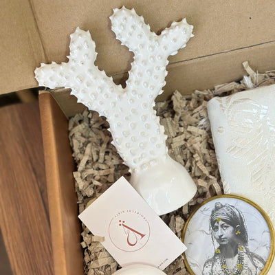 Kdib white handcrafted gift box