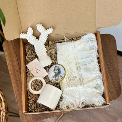 Kdib white handcrafted gift box